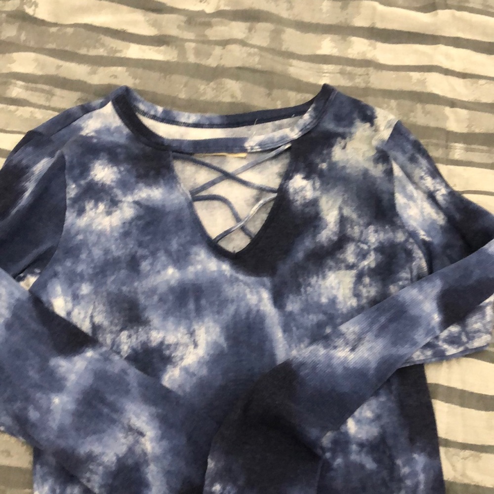 hollister long sleeve top